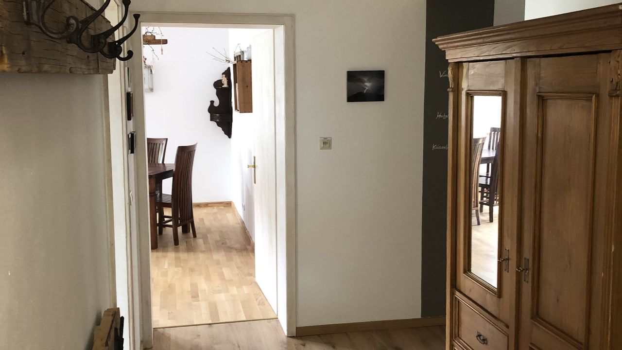 Flur mit Garderobe Flur mit Garderobe